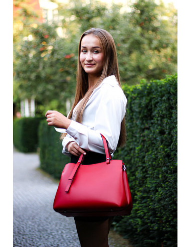 Dámská elegantní kožená kabelka Giostra Alina Medium do ruky